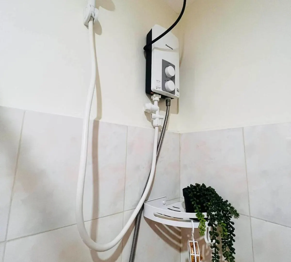 Seawind Condominium 2Bedrooms Near Davao Airport, Sm Lanang, Sasa Wharf, Dusit Thani, Waterfront Insular Hotel, Azuela Cove, Acacia Hotel, Abreeza Mall, Lots 4 Less, Puregold & A Lot More